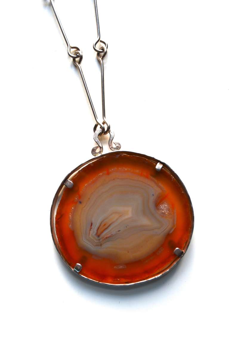 Sterling Modernist Agate Slice Necklace In Excellent Condition For Sale In Litchfield County, CT