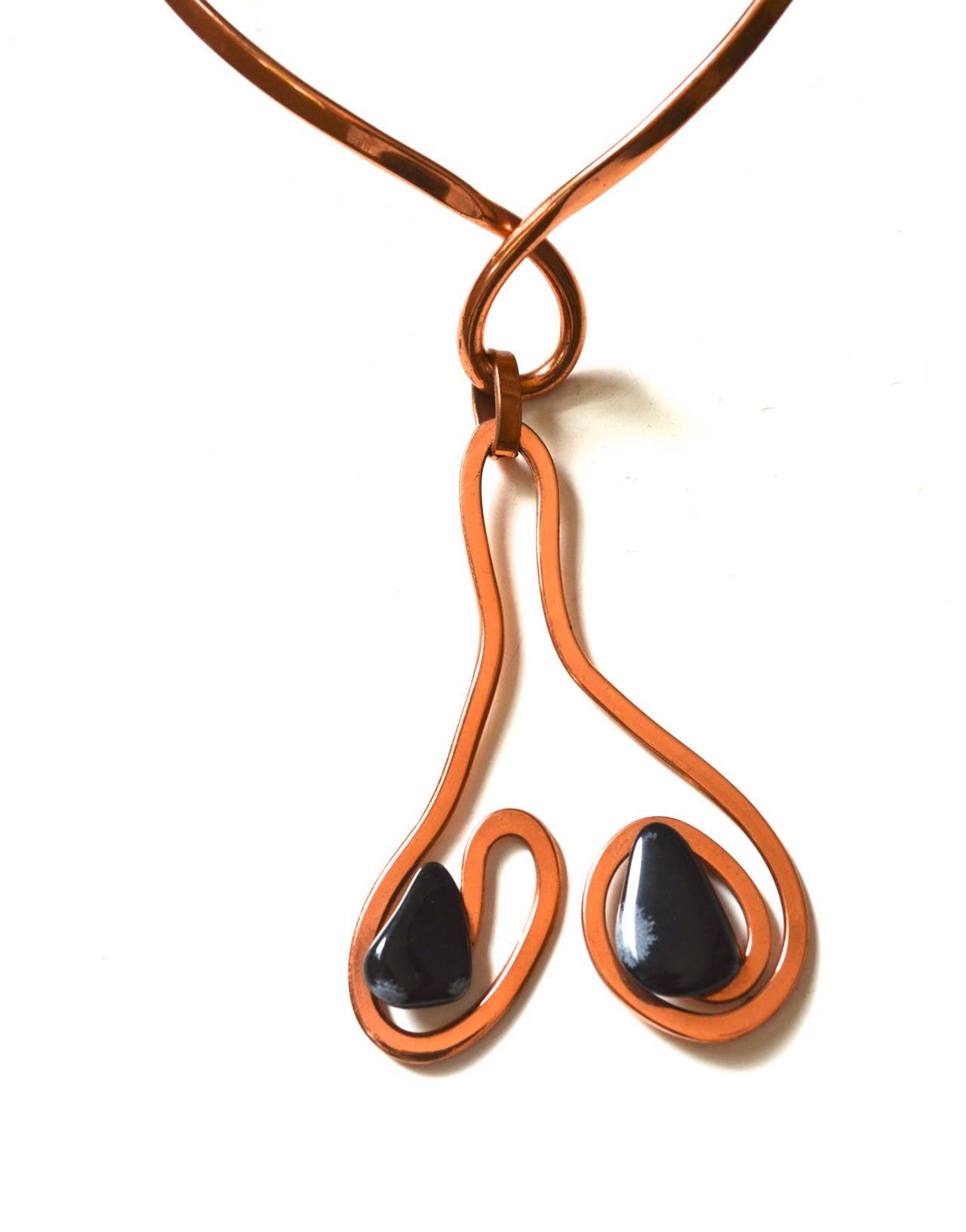 Mid century modern copper and stone art wire necklace. Lovely torque style fit and shape. Circa 1960s-70s.  11