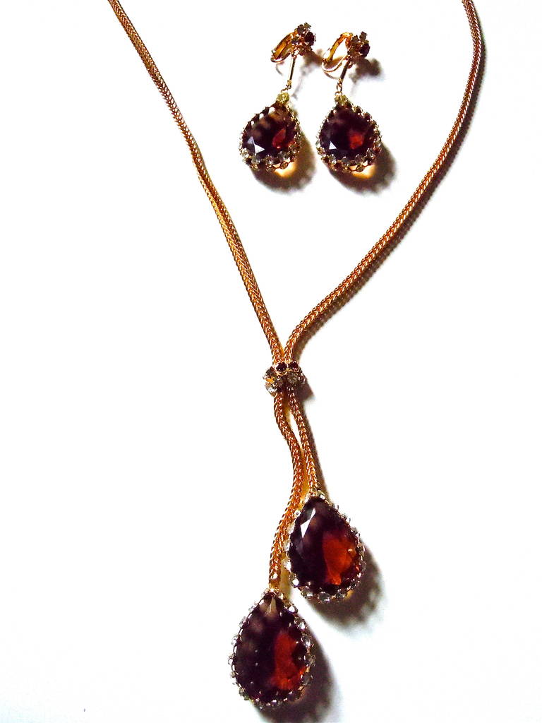 1960s Kramer necklace and earring set with amber glass drops. Necklace drops is 19