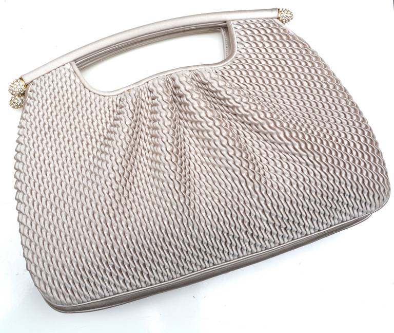 Judith Leiber Clutch - Red Carpet Ready Bag In Excellent Condition In Litchfield County, CT
