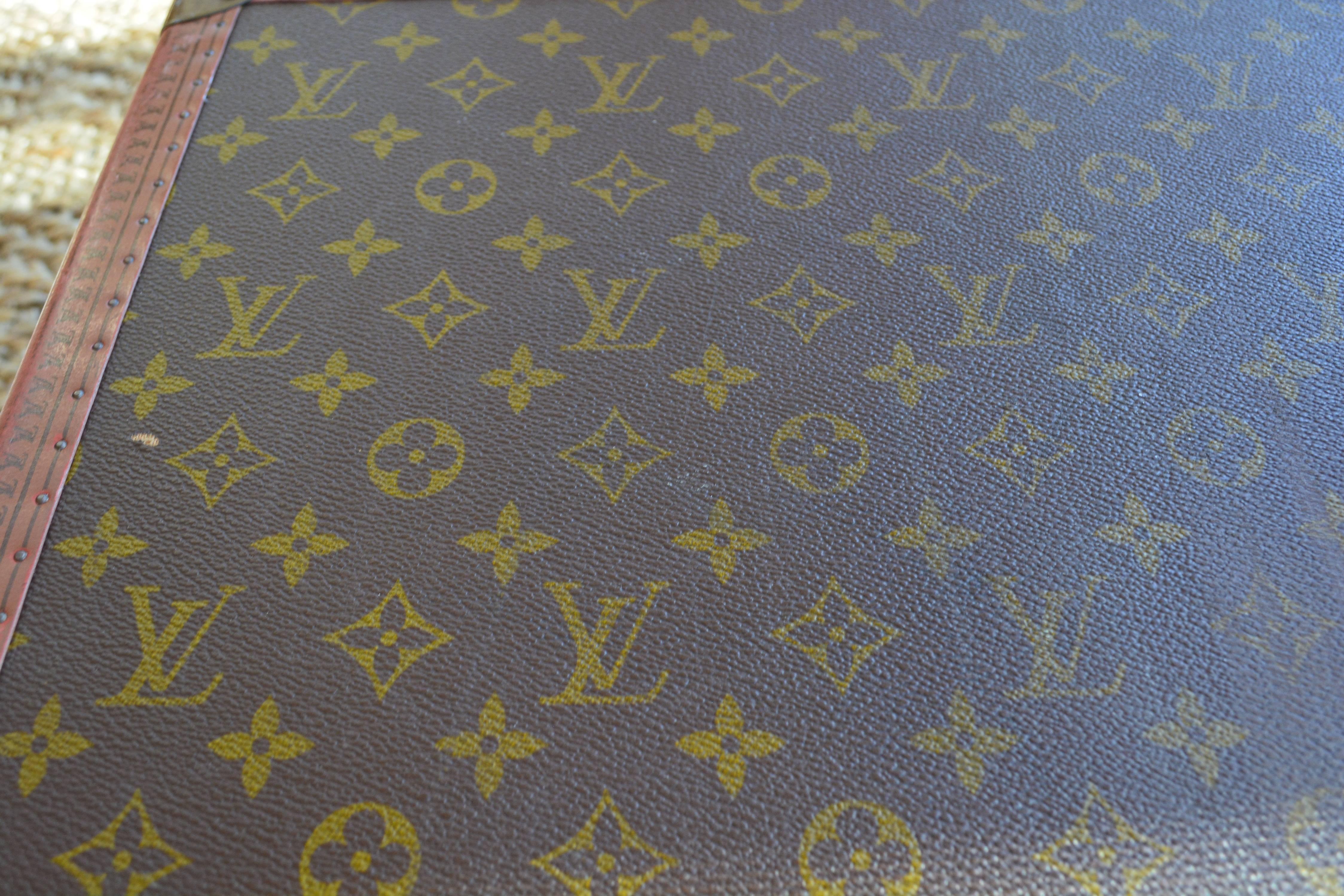 Women's or Men's Louis Vuitton 70s Suitcase 