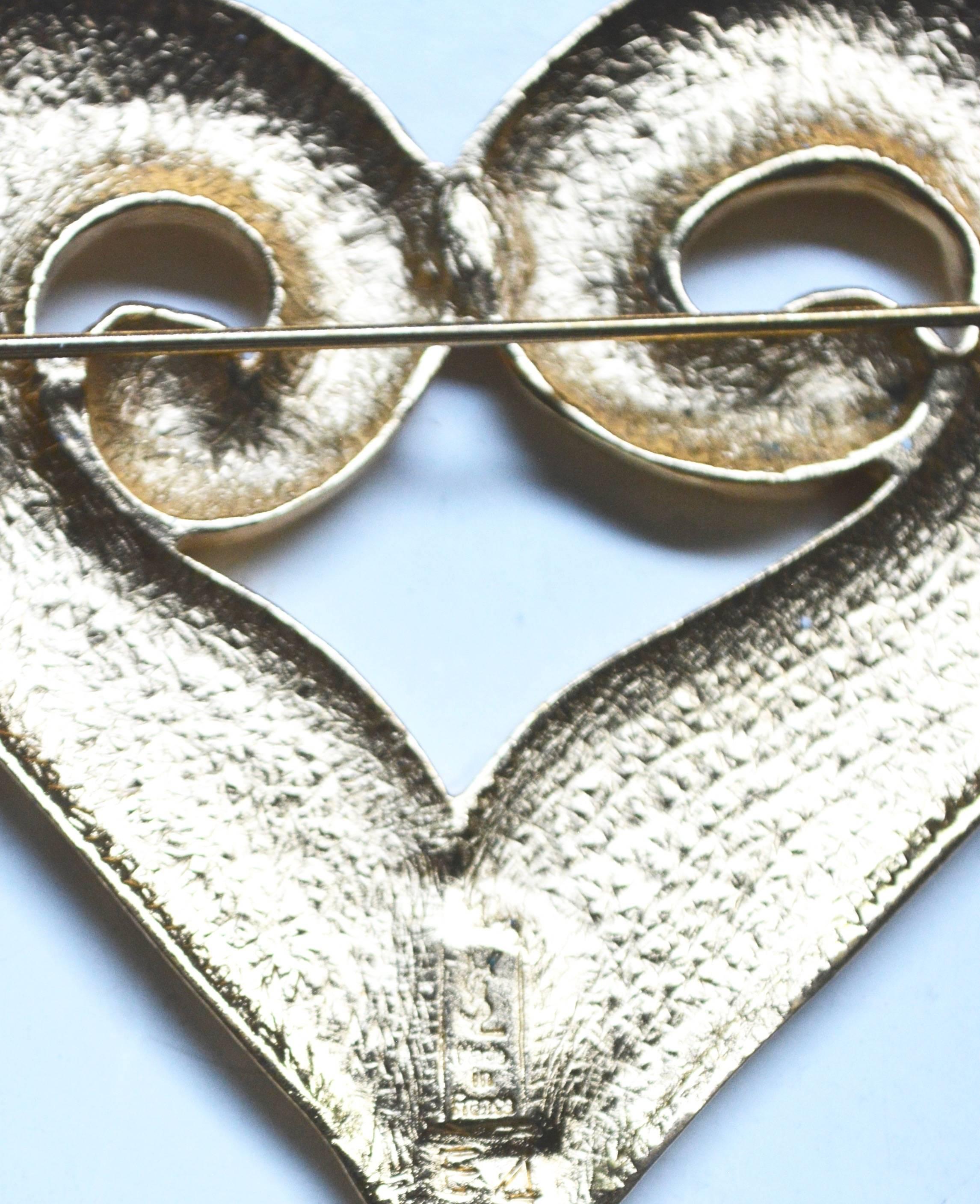 Oversized YSL Abstract Heart Brooch In Excellent Condition For Sale In Litchfield County, CT