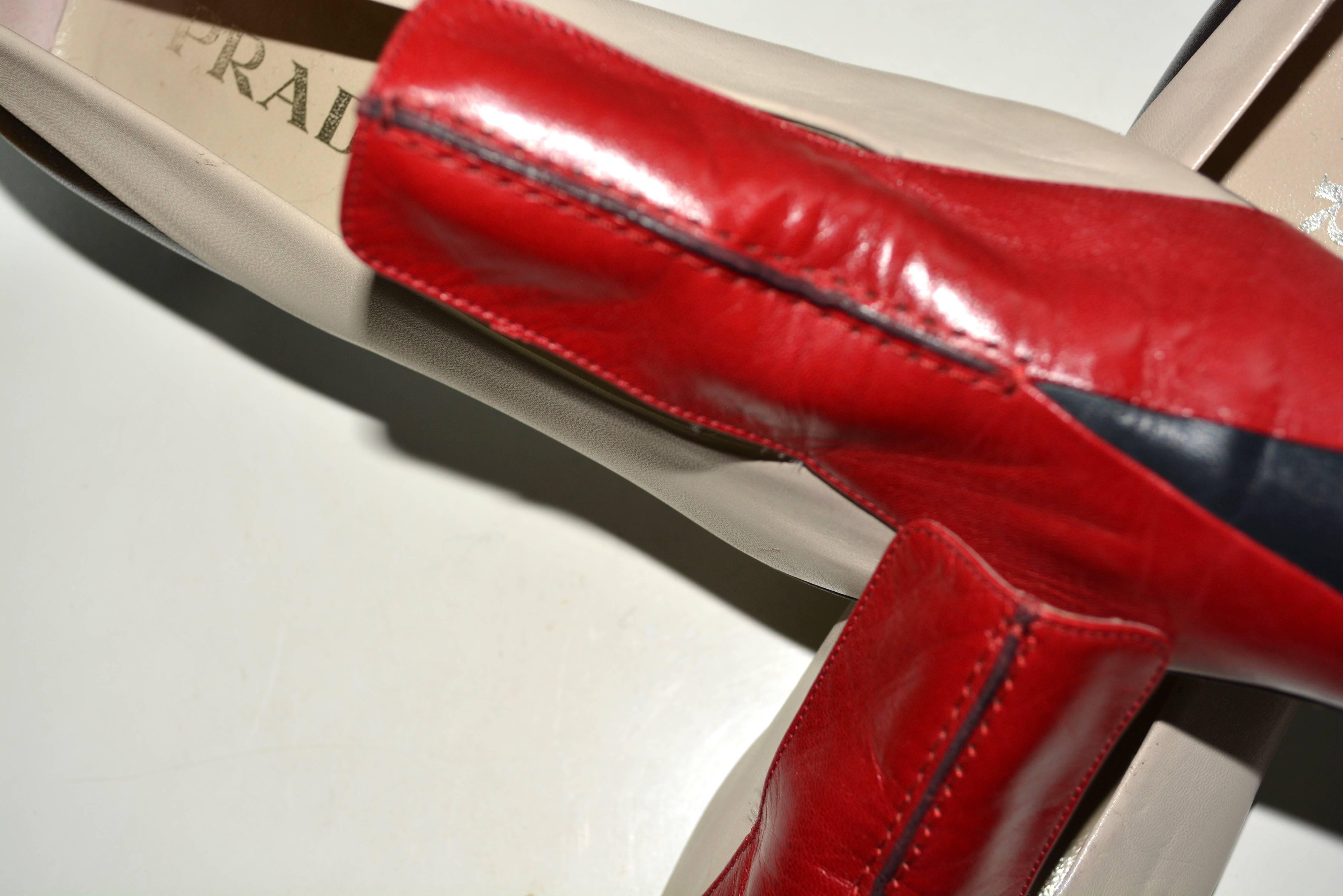 1990s Prada Red, Beige, and Black Kitten Heeled Loafer In Good Condition In Litchfield County, CT