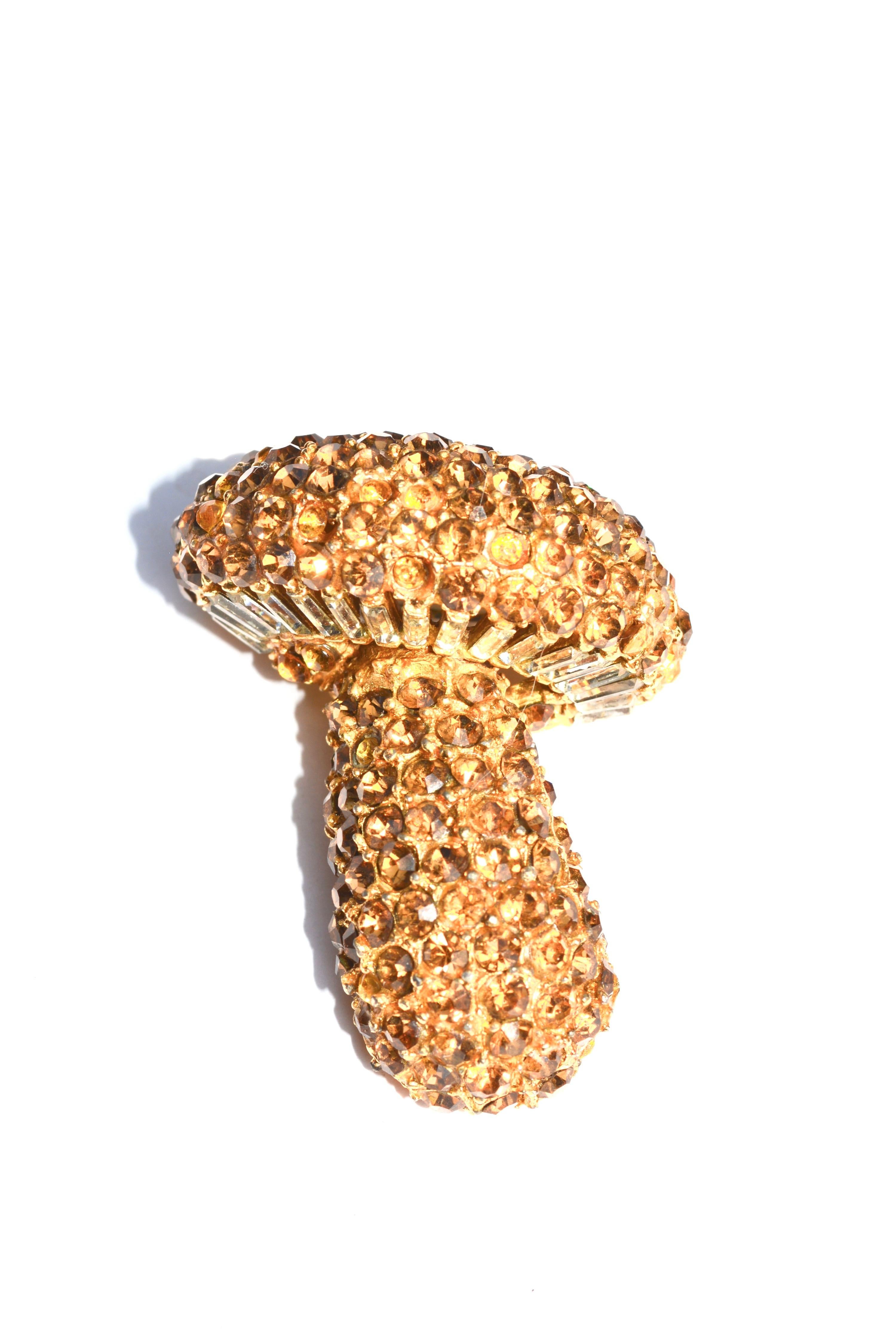 Jeanne Oversized Mushroom Brooch  In Excellent Condition In Litchfield County, CT