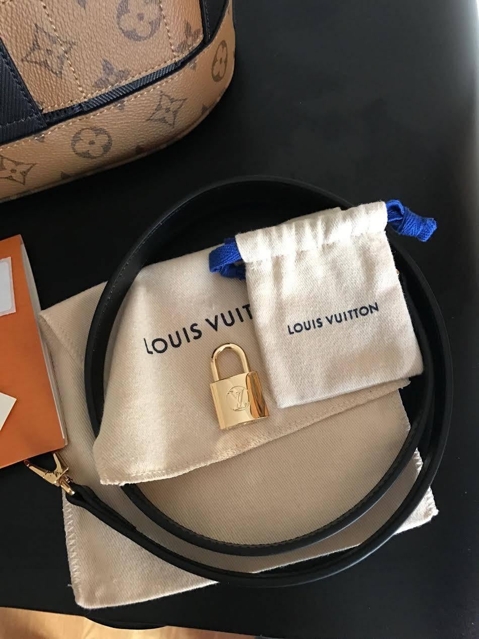 Women's or Men's Louis Vuitton Tressage reverse For Sale