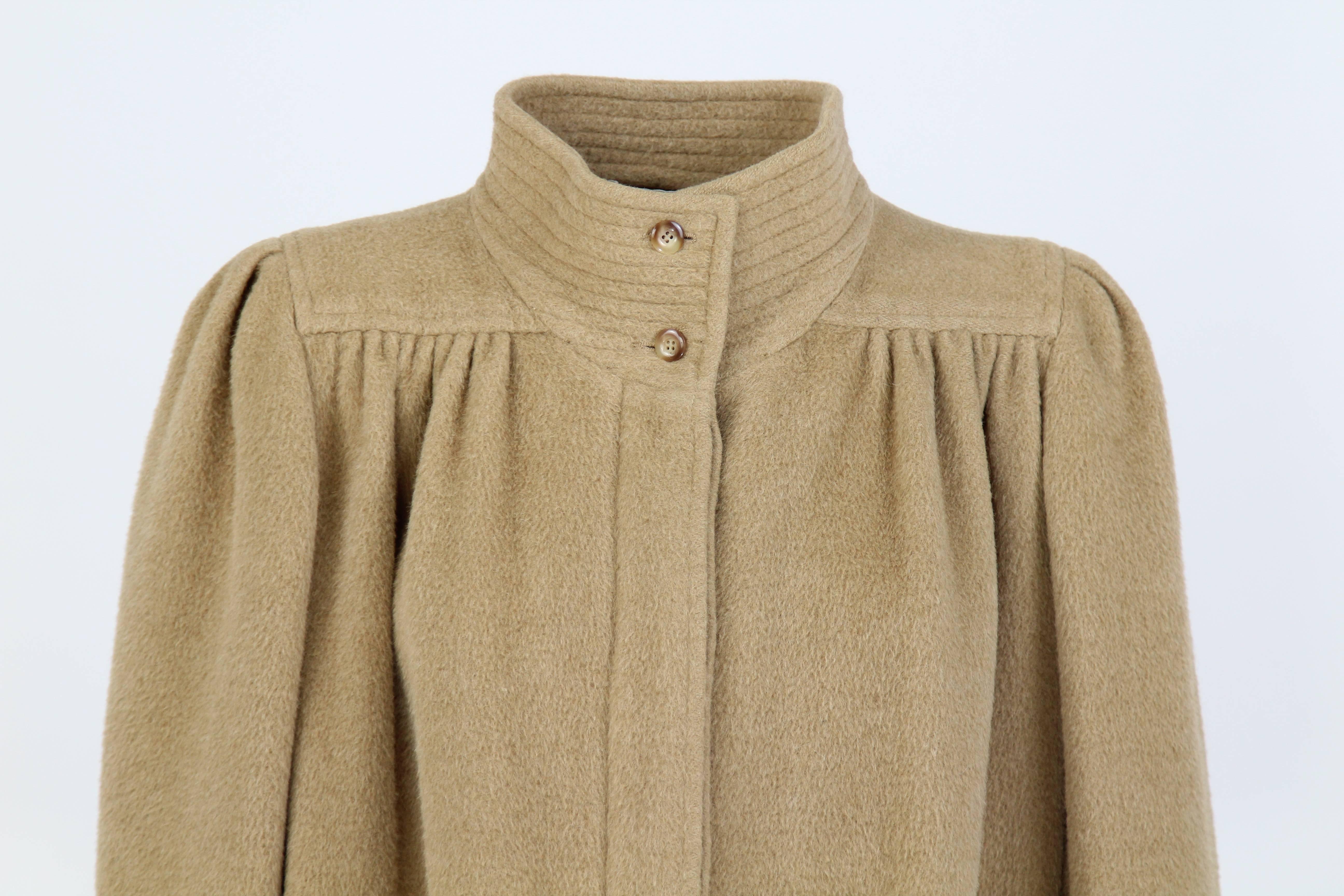 Women's 1980s Valentino beige wool Coat