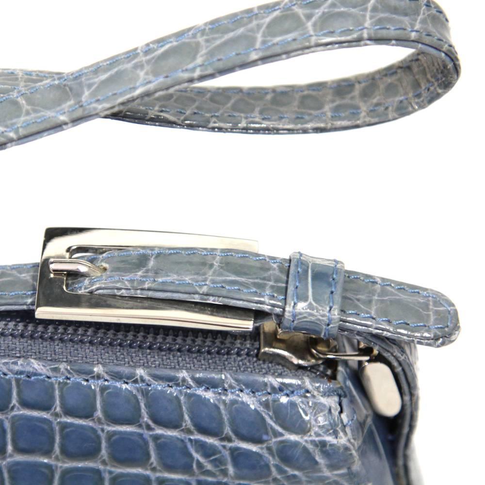 2000s Dotti Baby Blue Crocodile Leather Purse In Good Condition In Lugo (RA), IT