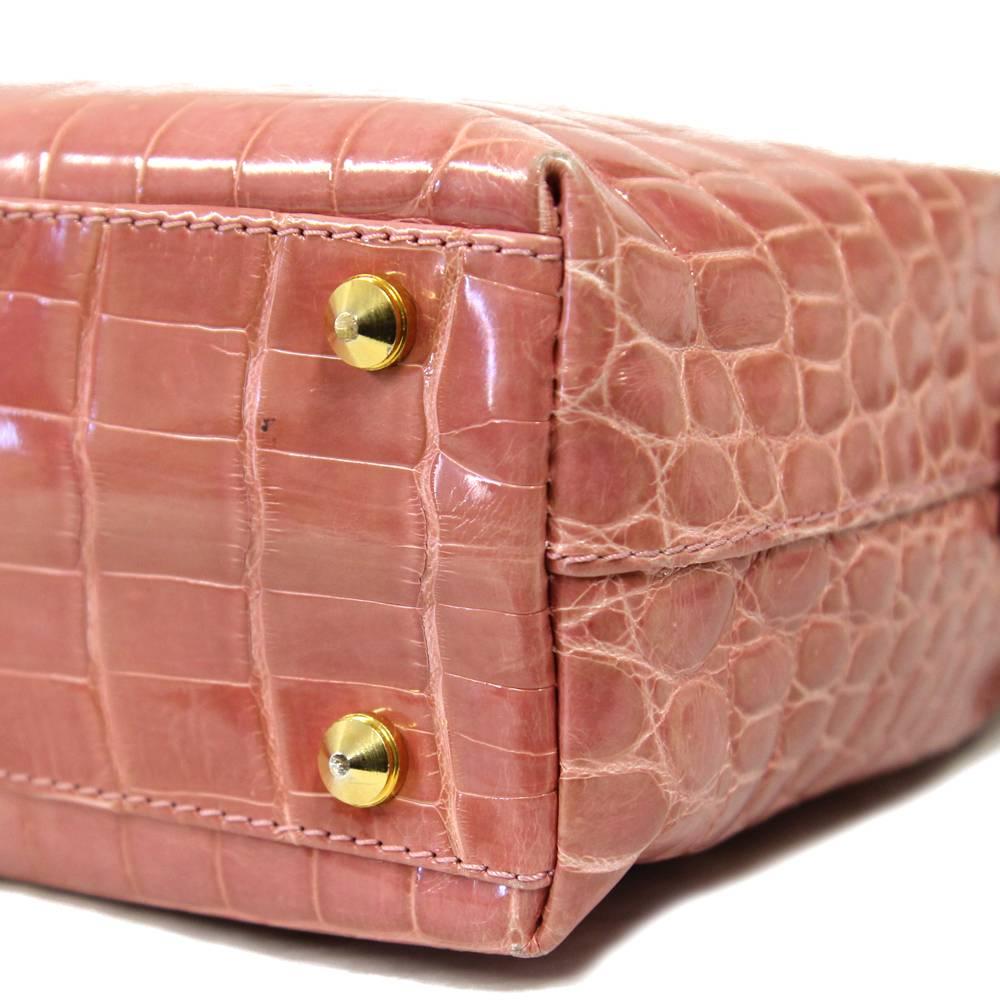 2000s Dotti Pink Crocodile Leather Shoulder Bag In Good Condition In Lugo (RA), IT