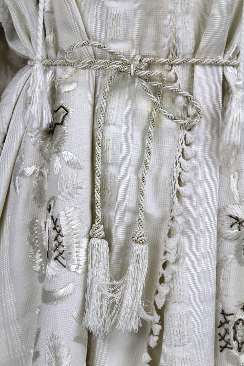 1990s White Hand-Embroidered Caftan 3