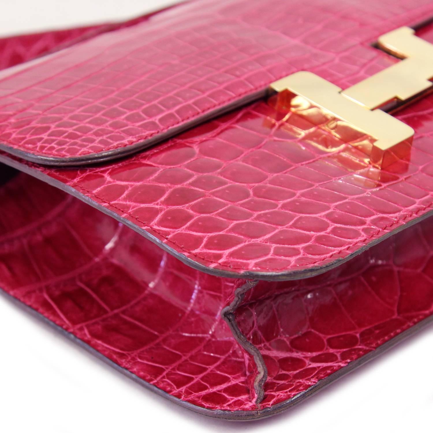 2000s Corradi  Fuchsia Crocodile Leather Crossbody Bag 1