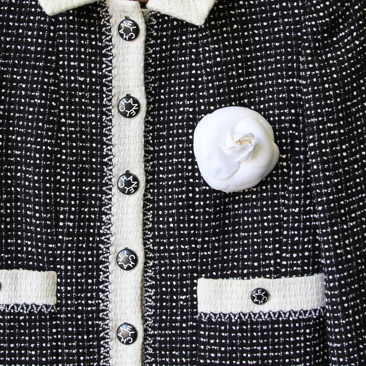 Women's 2000s Chanel White Fabric Camellia Lapel Pin