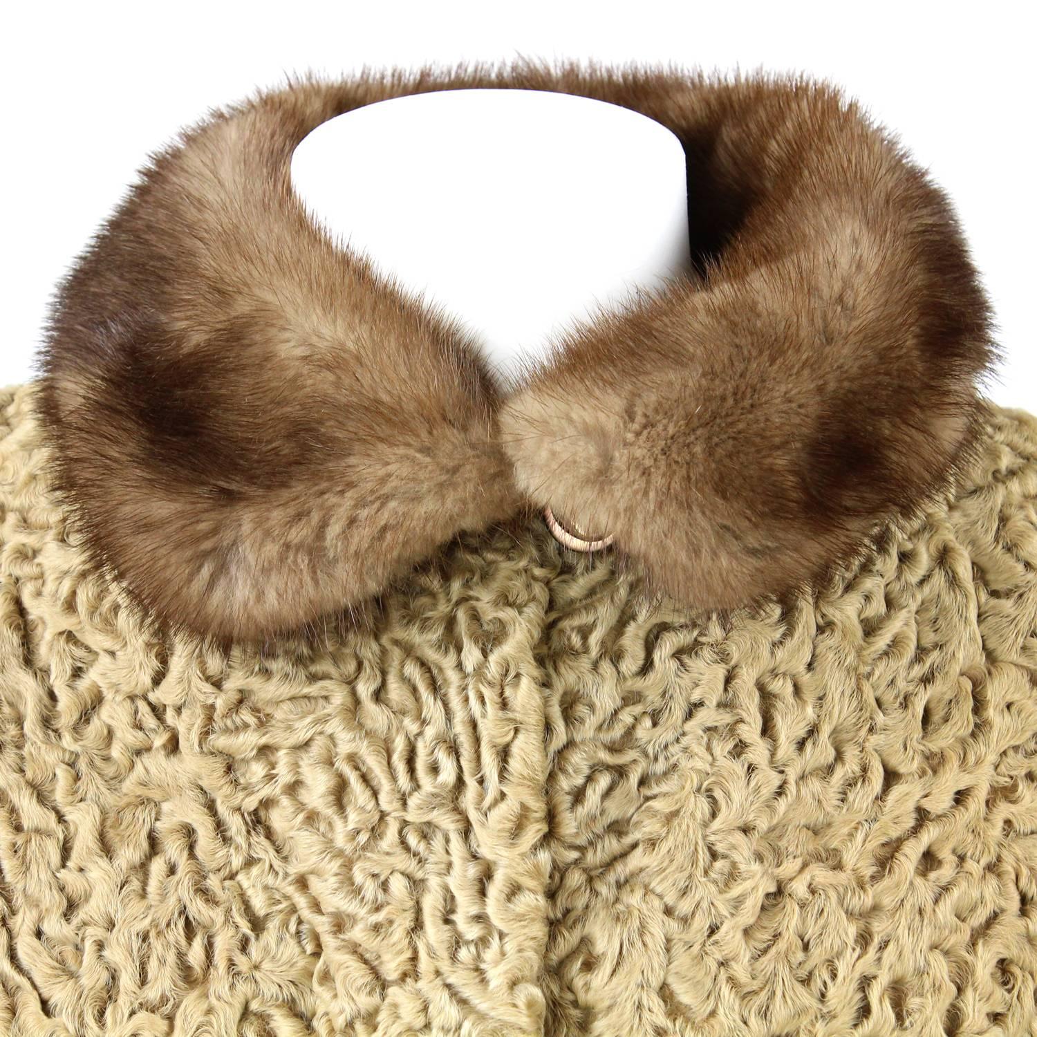 1960s Beige Persian Lamb Coat Trimmed with Mink In Excellent Condition In Lugo (RA), IT