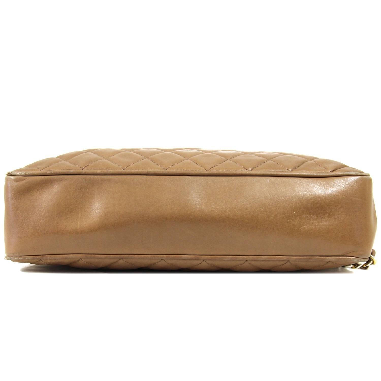 1990s Chanel Brown Leather Matelassé Bag 3