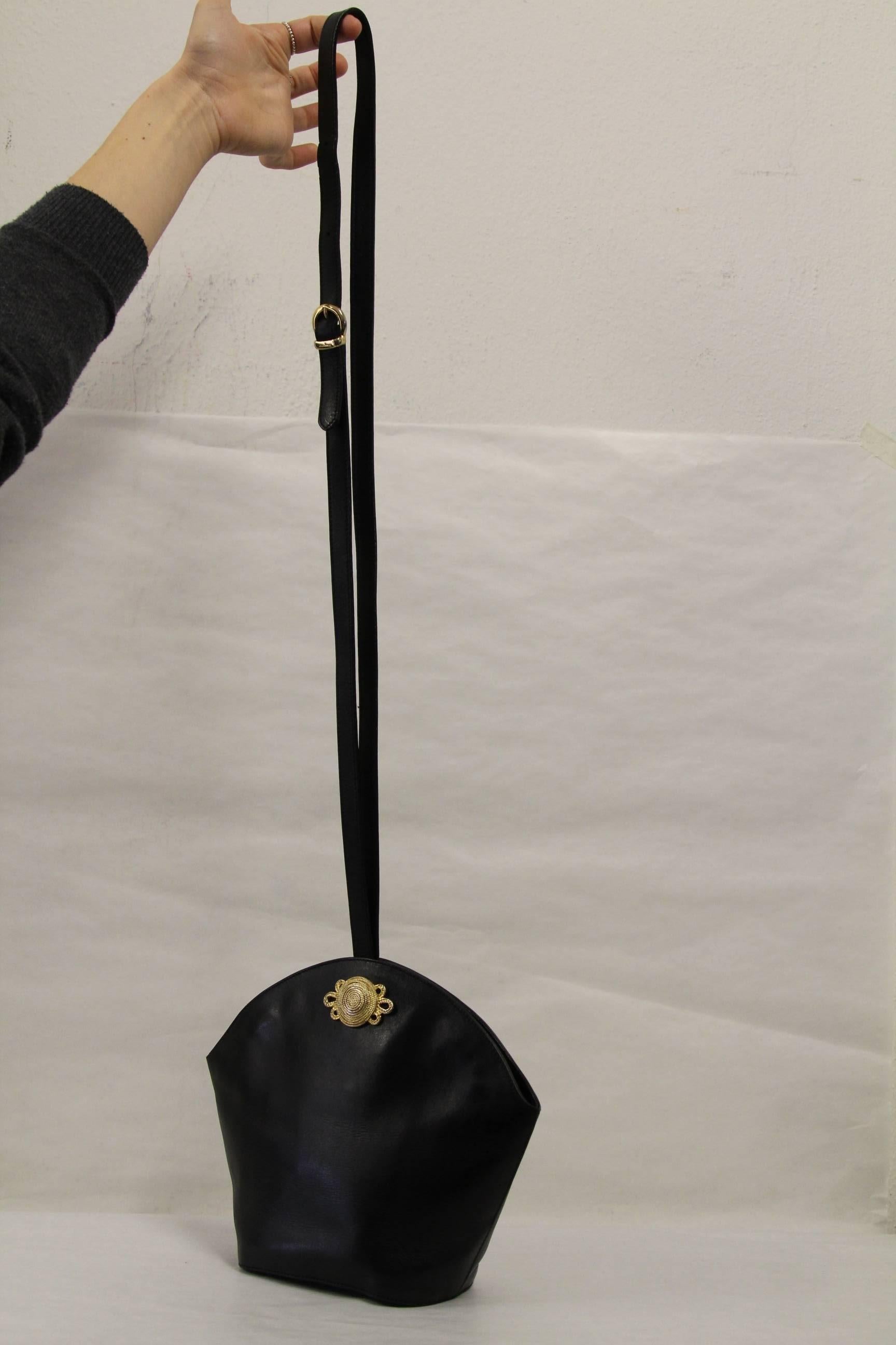 1980s Salvatore Ferragamo Black Leather Shoulderbag 1