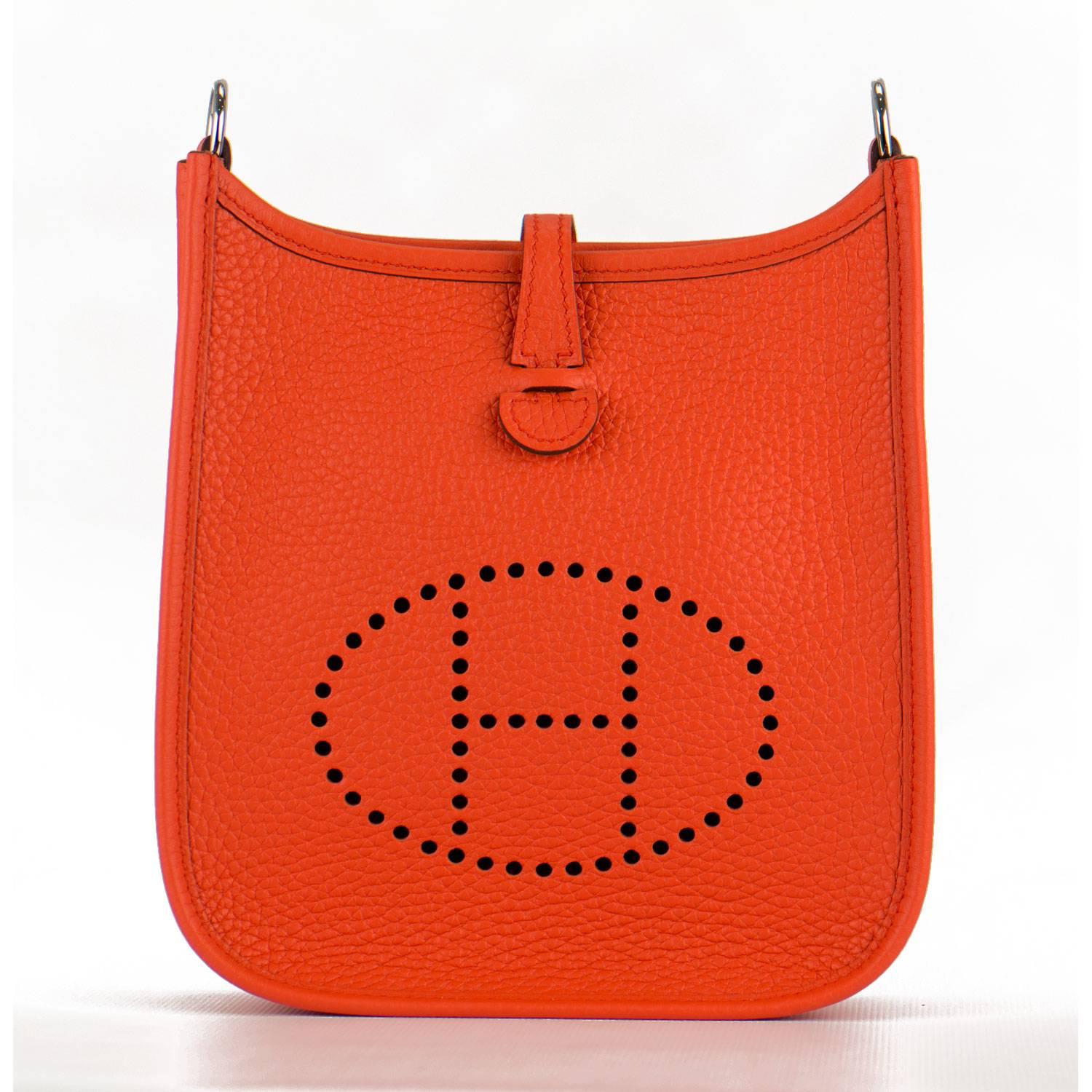 Hermes Evelyne 16 Amazone Taurillon Clemence/Sangle Wool y Unie Capuccine Palladium Hardware 2016

Bougth it in hermes store in 2016.

Pre-owned and never used.

Model: Evelyne Amazone 16 CM.

Color: Capuccine.

Details:

 *Protective