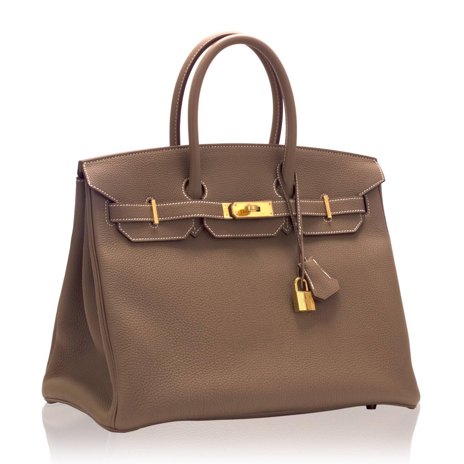 Hermes Birkin 35 Togo Leather 18 Etoupe Color Gold Hardware 2016.
Pre-owned and never used.

Bought it in Hermes store in 2016.

Model: Birkin.

Stamp; X

Dimension: 35cm width x 25cm height x 18cm length.

Leather; Togo.

Color: 18