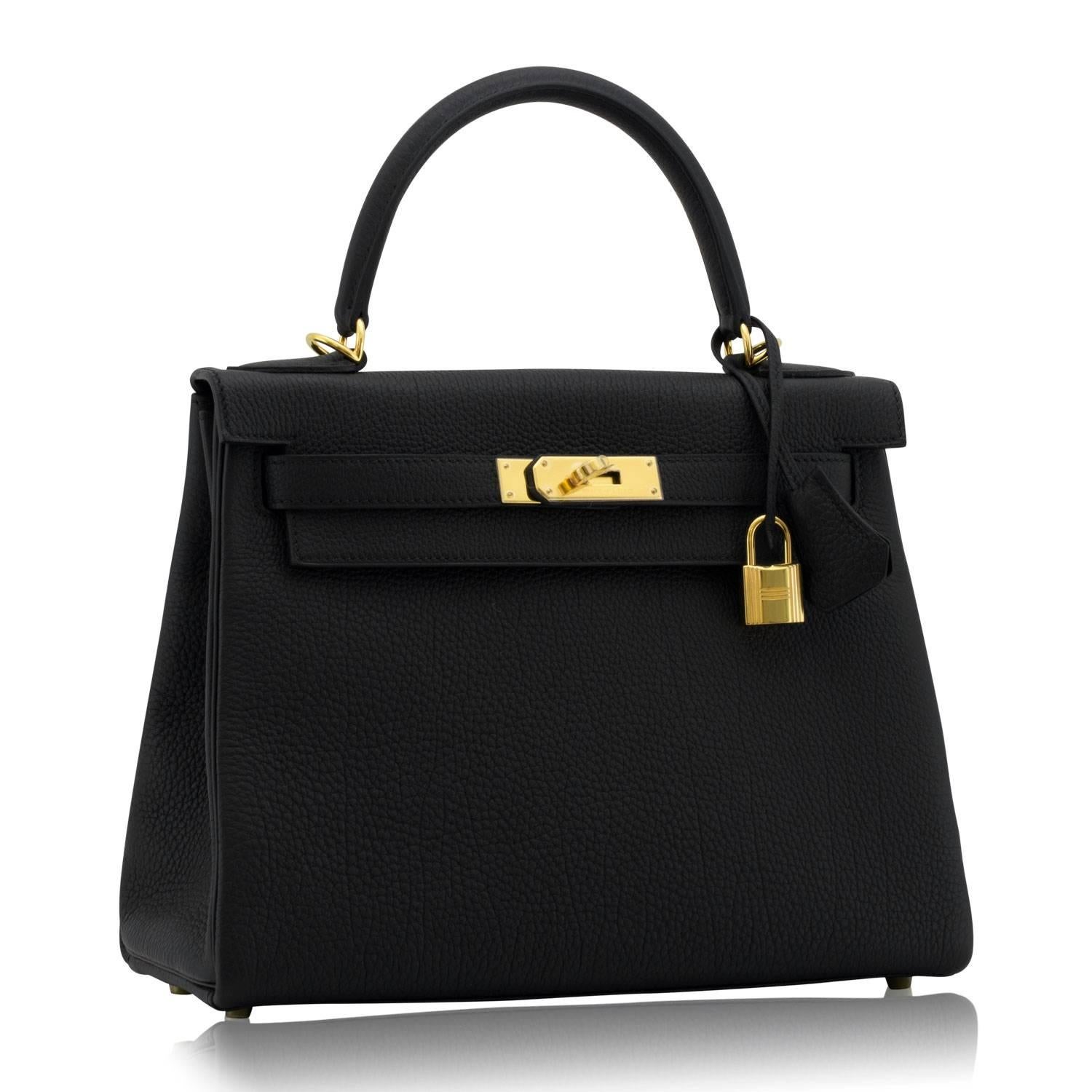 Hermes Kelly II 28 Retourne Togo Leather 89 Black Color Gold Hardware 2016

Pre-owned and never used.

Bought it in Hermes store in 2016.

Composition: Togo Leather.

Model: kELLY II

Size: 28cm width x 22cm height x 10cm depth

Color: