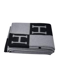 Used Hermes Avalon Blanket Cocuch III Grey/Anthracite Color 90% Wool/10% Cachemire 13