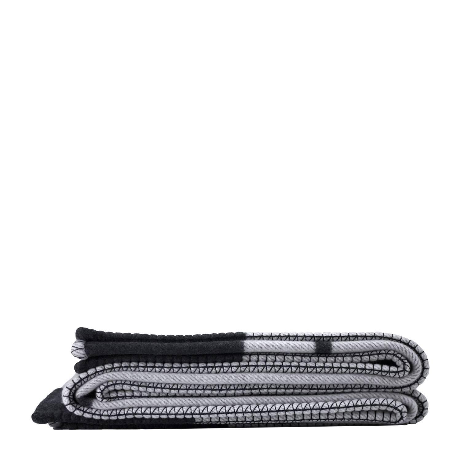 Women's or Men's Hermes Avalon Blanket Cocuch Ecru / Dark Gray Color 90% Wool/10% Cachemire 2017