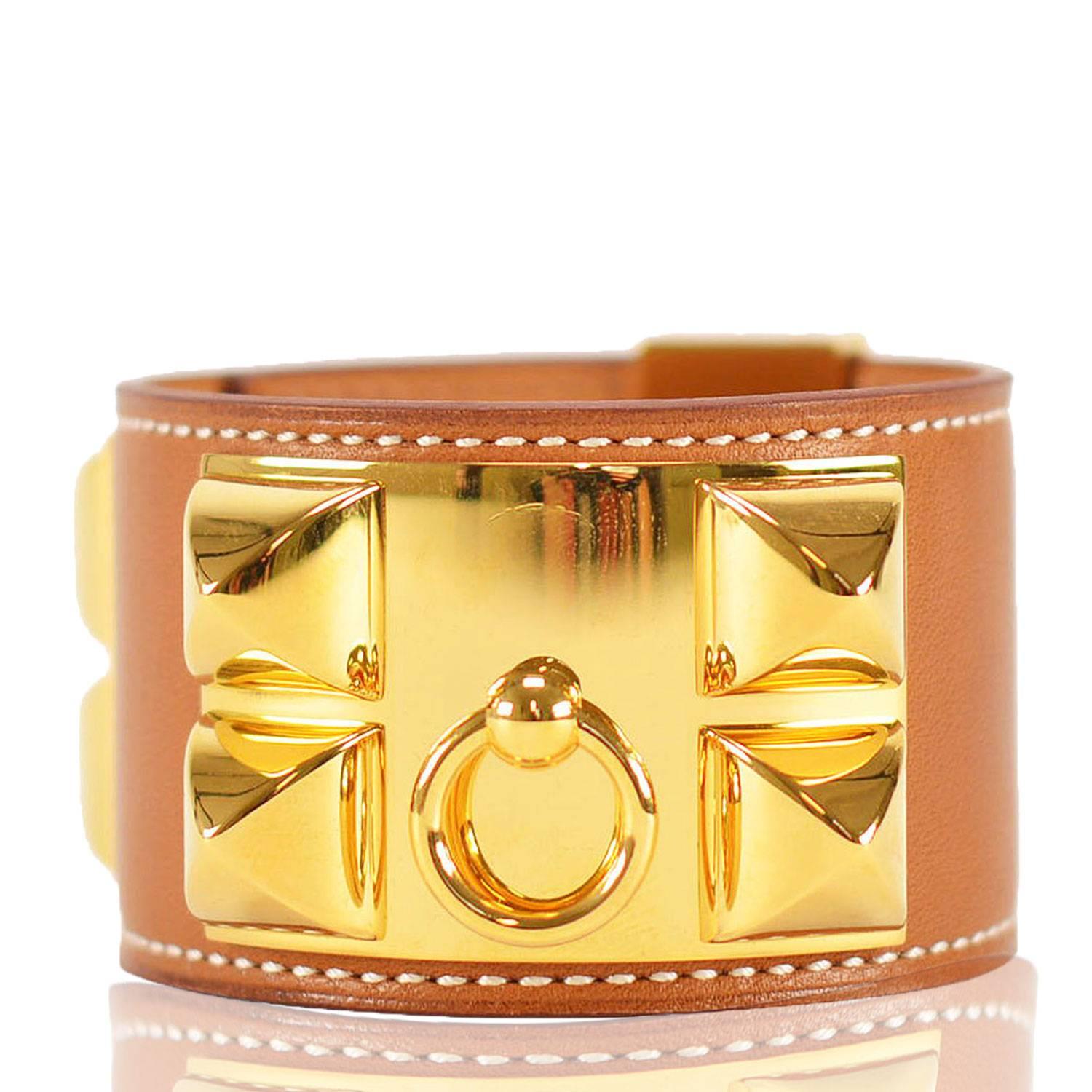 Hermes Bracelet Dog Collar (CDC) Barenia Leather Fauve Color S Size Gold Hardware 2015.

Pristine condition. Pre-owned and never used.

Bought it in Hermes store in 2015.

Composition: Barenia Leather.

Model: Dog Collar, CDC (Collier de