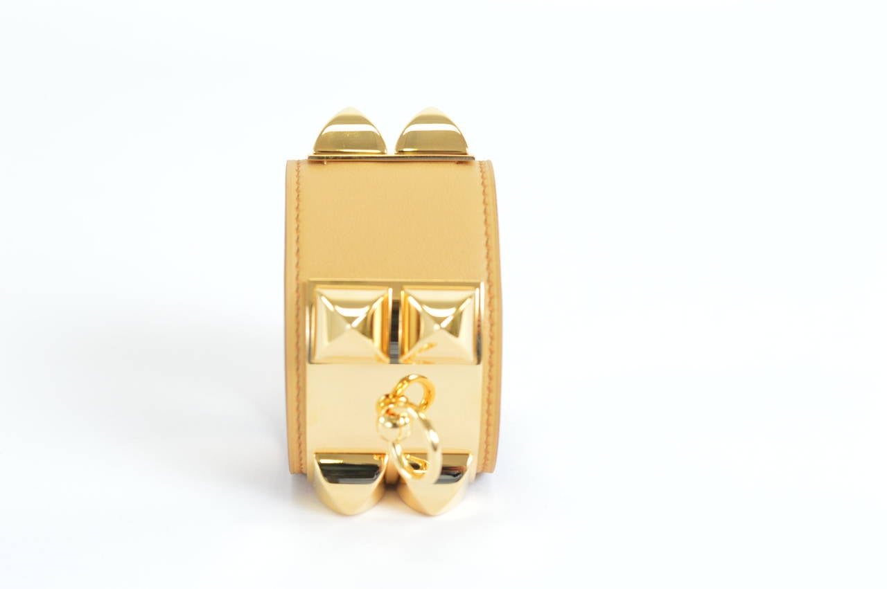 Hermès Bracelet Cuir Collier Chien Swift Curry GOLD HARDWARE Size S In New Condition In Miami, FL