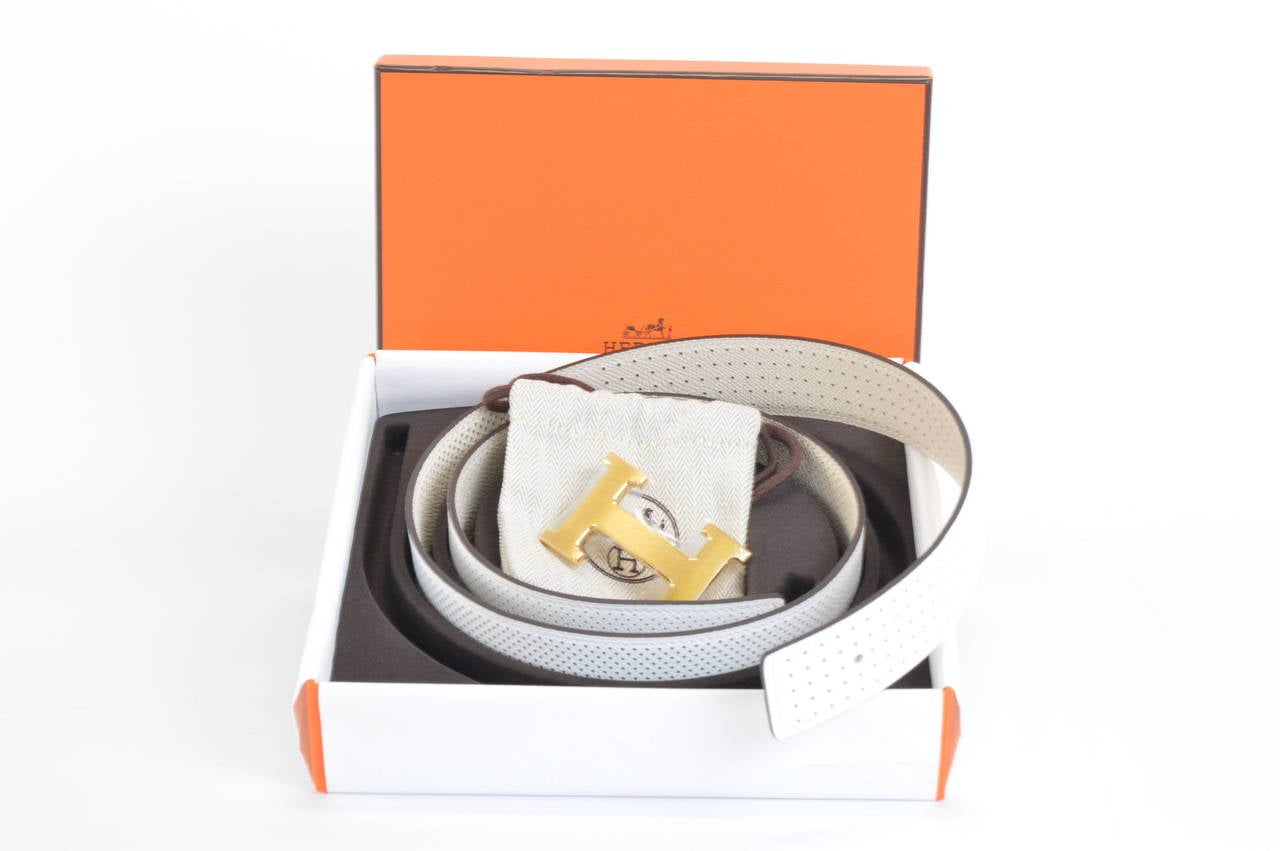 HERMES Belt KADENCE EPSOM BLANC CRAIE BUCKLE GOLD HARDWARE

Bought it in Hermes Store in 2015.
-Original Invoice.
-Shipment and Insurance, 100% Safe.
-Sold with company invoice.
-Secure payment to the company. (bank transfer)
*Our company