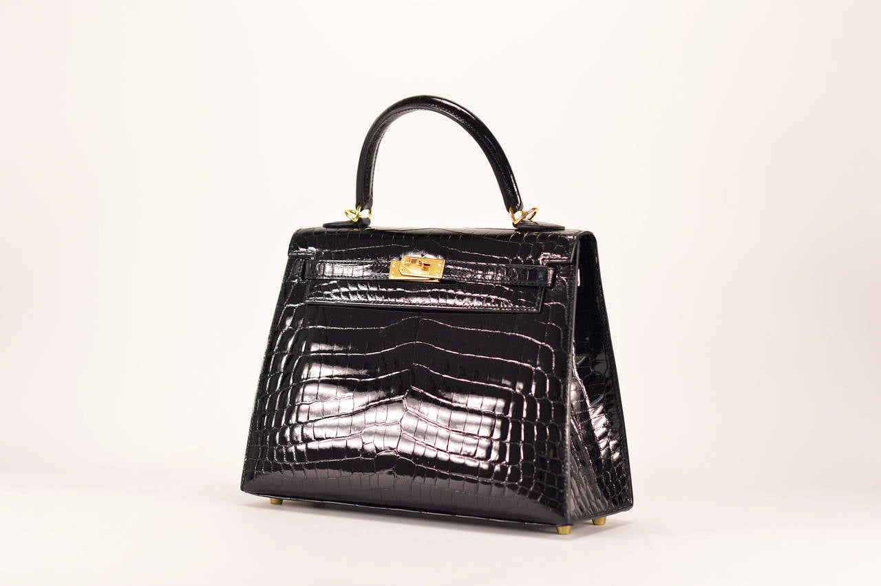 Women's HERMES Handbag KELLY II SELLIER 25 CROCODILE NILOTICUS BLACK GOLD HARDWARE
