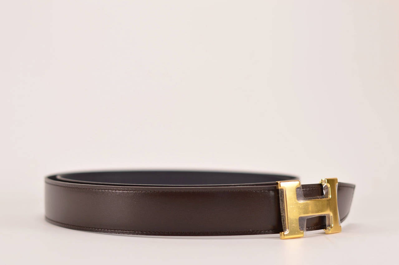 HERMES 2015 BELT BOX-TOGO LEATHER COLOR  FAUVE CHOCOLAT 100CM GOLD HARDWARE REVERSIBLE

Pre-owned and never used Bought it in herm store in 2015.

Size; 100CM

Color; FAUVE & CHOCOLAT

Model; H 

-Original Invoice.

-Shipment and