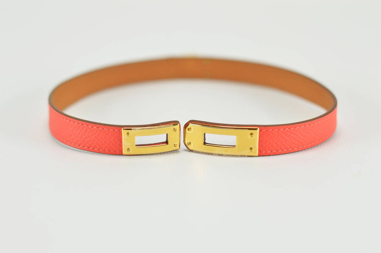 HERMES 2015 Bracelet CUIR KELLY DOUBLE TOUR ROSE JAIPUR GOLD HARDWARE

Pre-owned and never used

Bought it in herm store in 2015.

Date stamp: T

Size; M

Color; ROSE JAIPUR

Model; KELLY DOUBLE TOUR

Details:

- Comes with Original