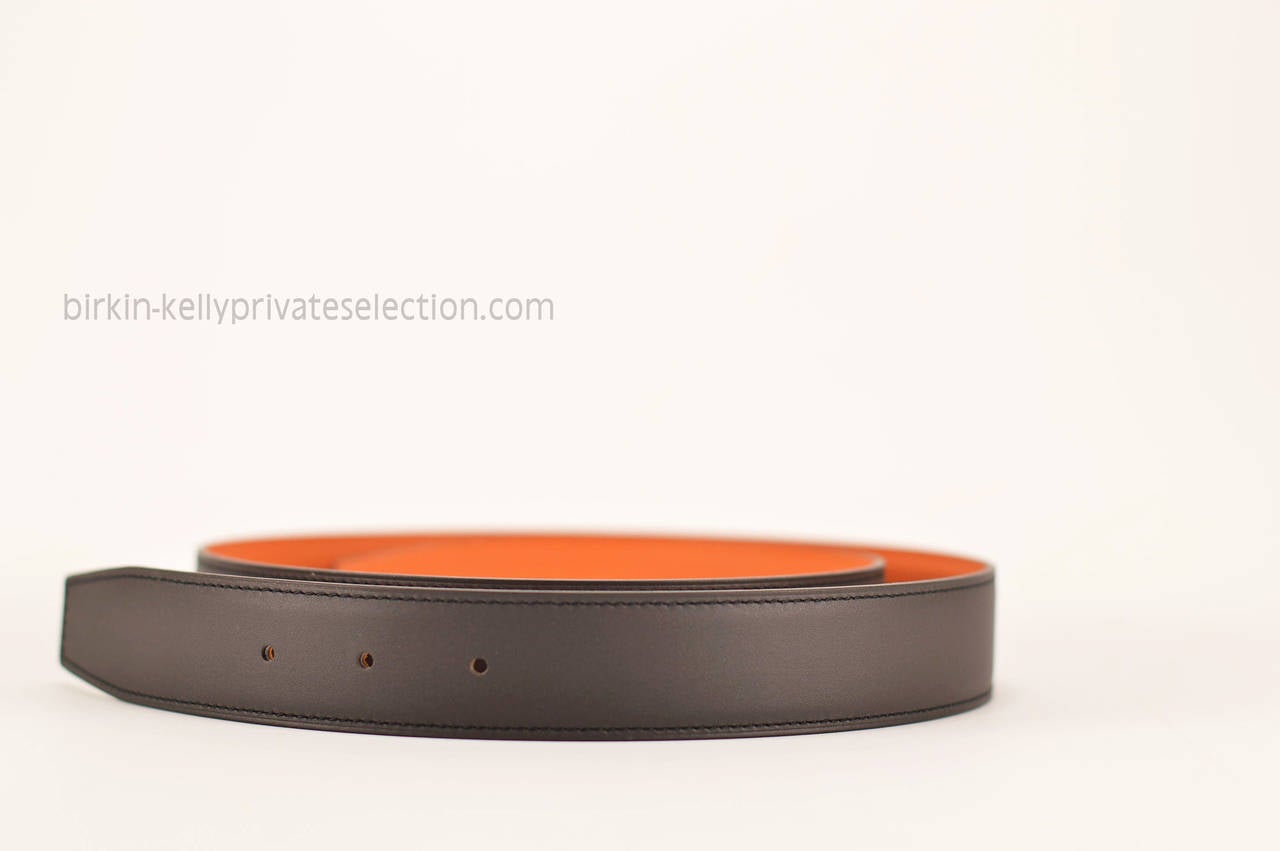 HERMES BELT H SOMBRERO TOGO LEATHER COLOR FUSAIN POTIRON 90CM GOLD HARDWARE REVERSIBLE 2015

Pre-owned and never used

Bought it in Hermes store in 2015.

Size; 90CM

Color; FUSAIN POTIRON

Model; H 

-Original Invoice.

-Shipment and