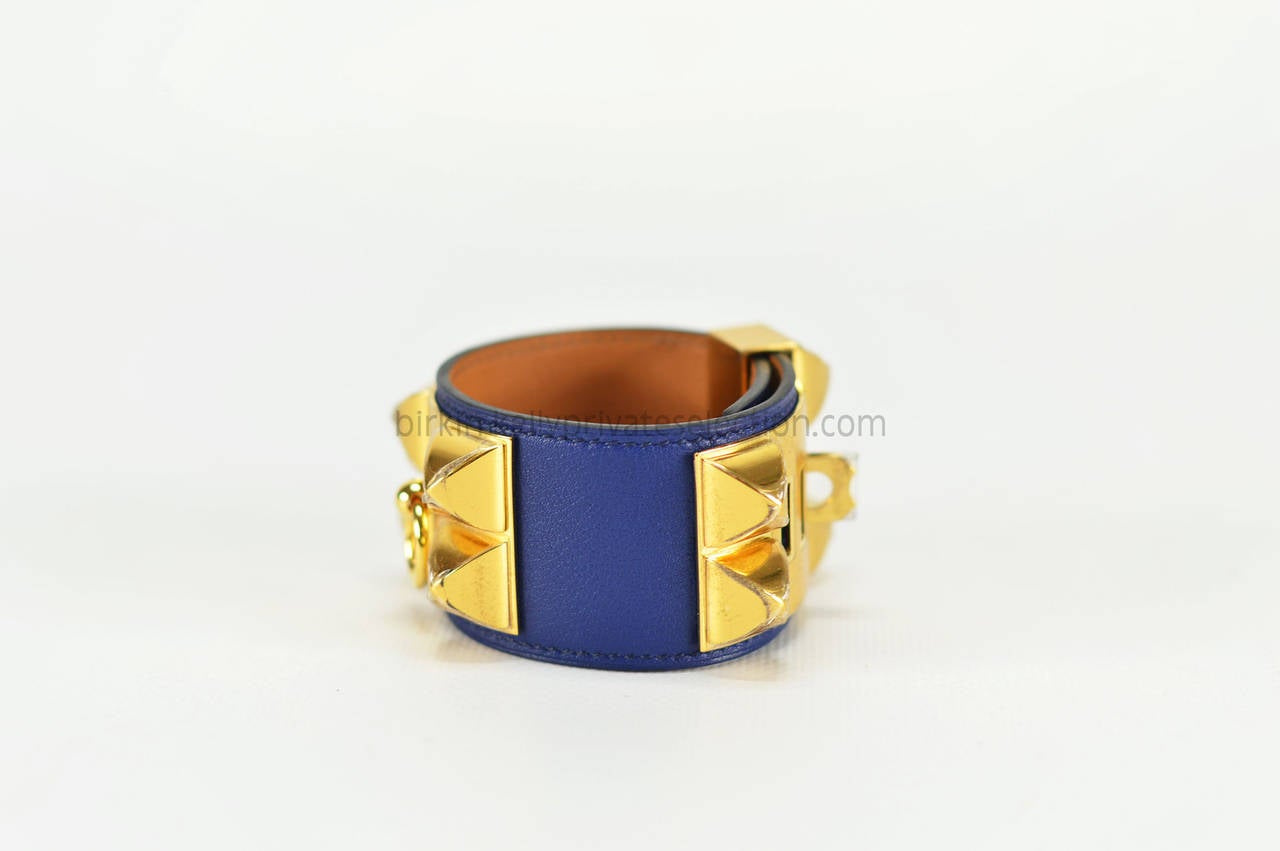 HERMES BRACELET COLLIER DE CHIEN BLUE SAPPHIRE Gold Hardware 2015.

Pre-owned and never used.

Bought it in Hermes store in 2015.

Size; S.

Color; BLEU SAPHIR.

Model; COLLIER DE CHIEN.

-Original Invoice.

-Shipment and Insurance,