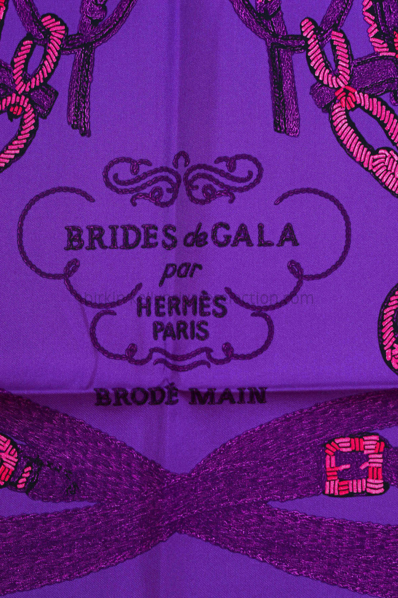 HERMES CARRE Twill Silk BRIDES GALA BRODE fuchsia Violet RASPBERRY 2015. 1