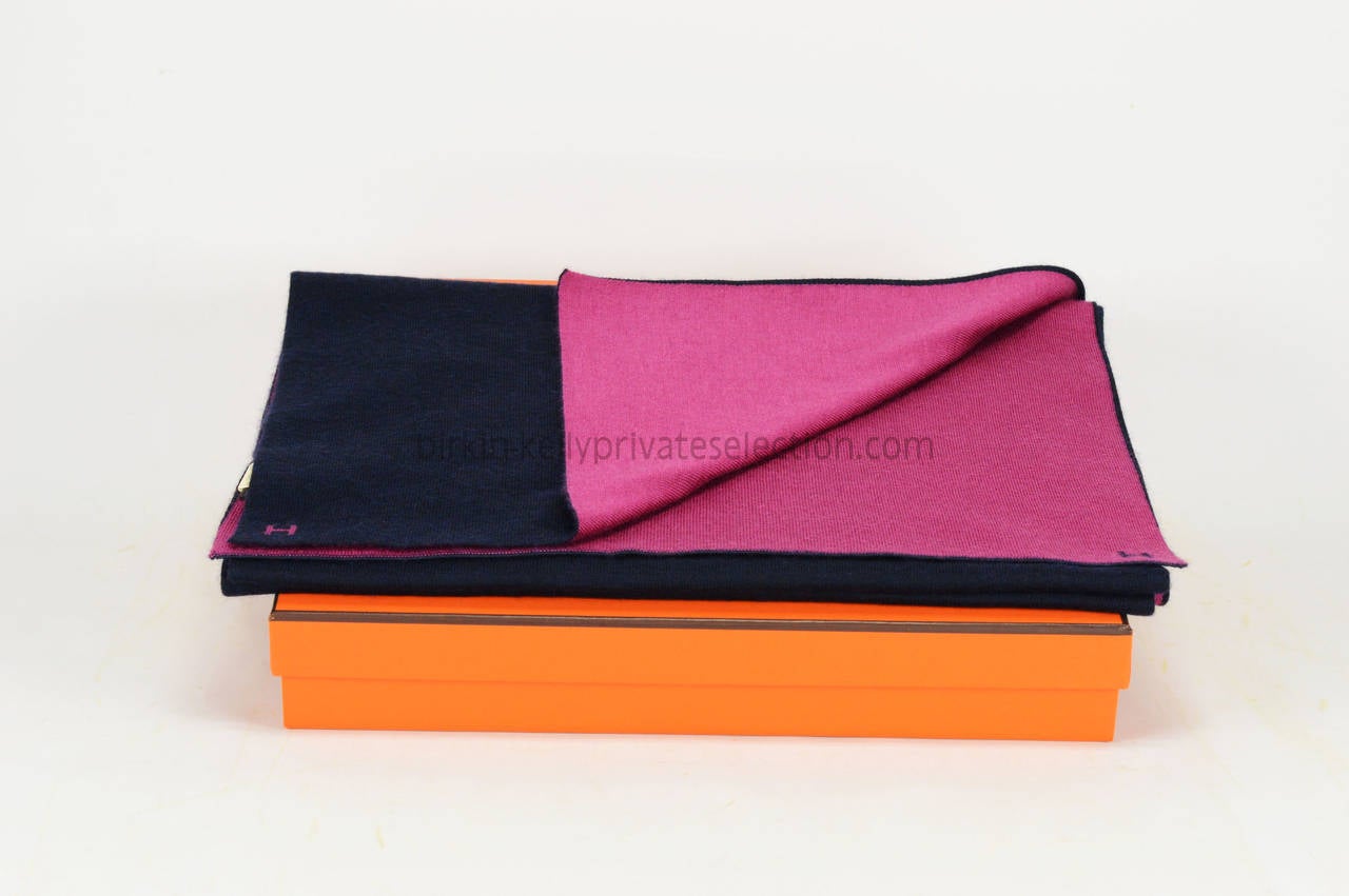 HERMES Scarf Maille Navy Blue, Indian Pink 2015. 3
