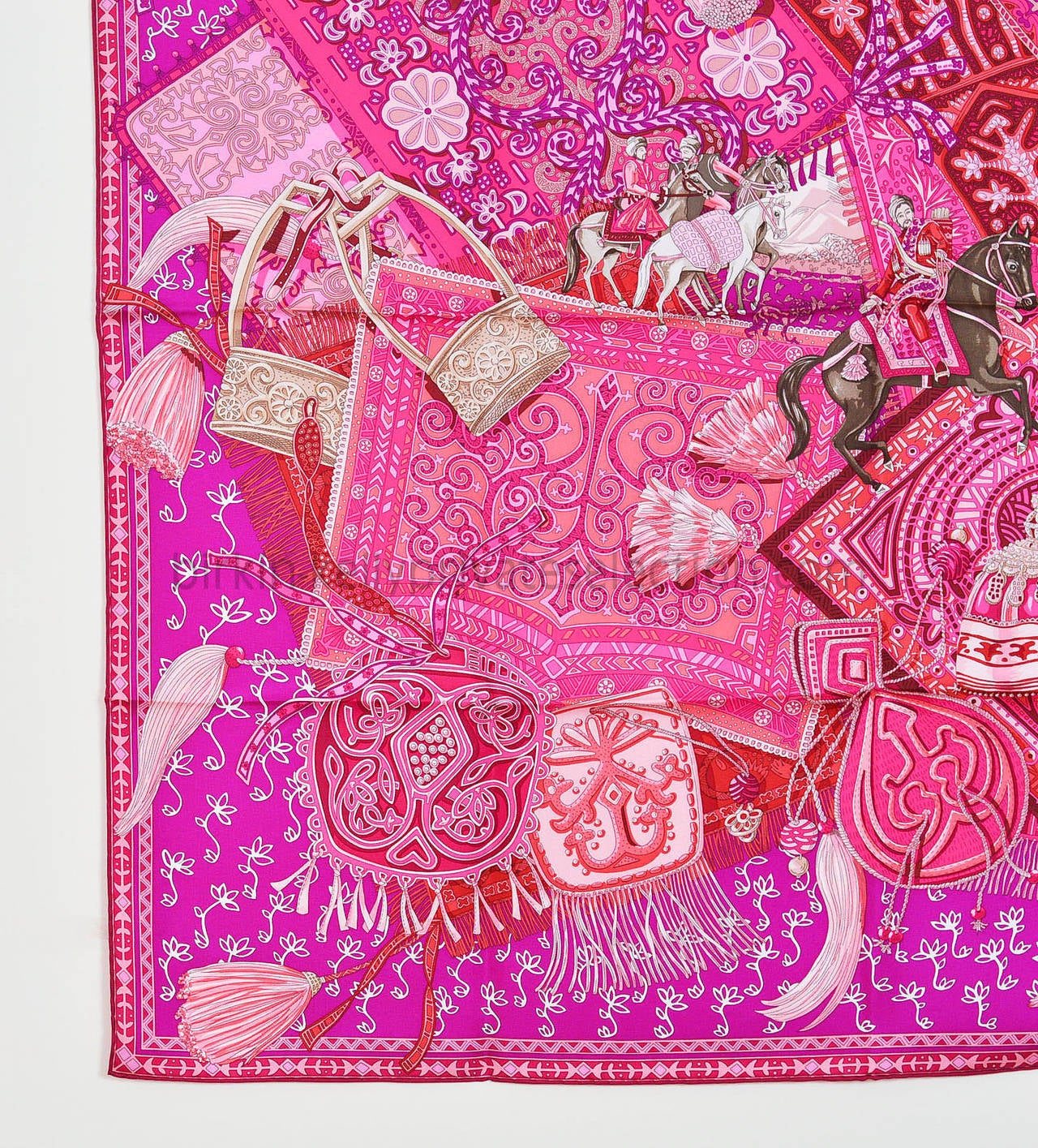 Women's HERMES Carre Twill CAVALIERS DU CAUCASE Silk FUCHSIA, PINK, BEIGE 2015.