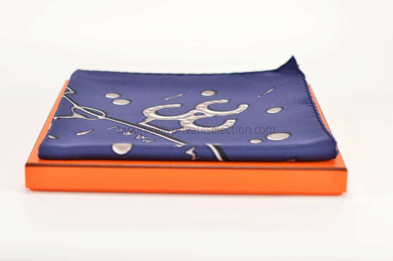 HERMES Carre Twill CHEVAL FUSION Silk NAVY BLUE, GREY, SILVER 2015. 4