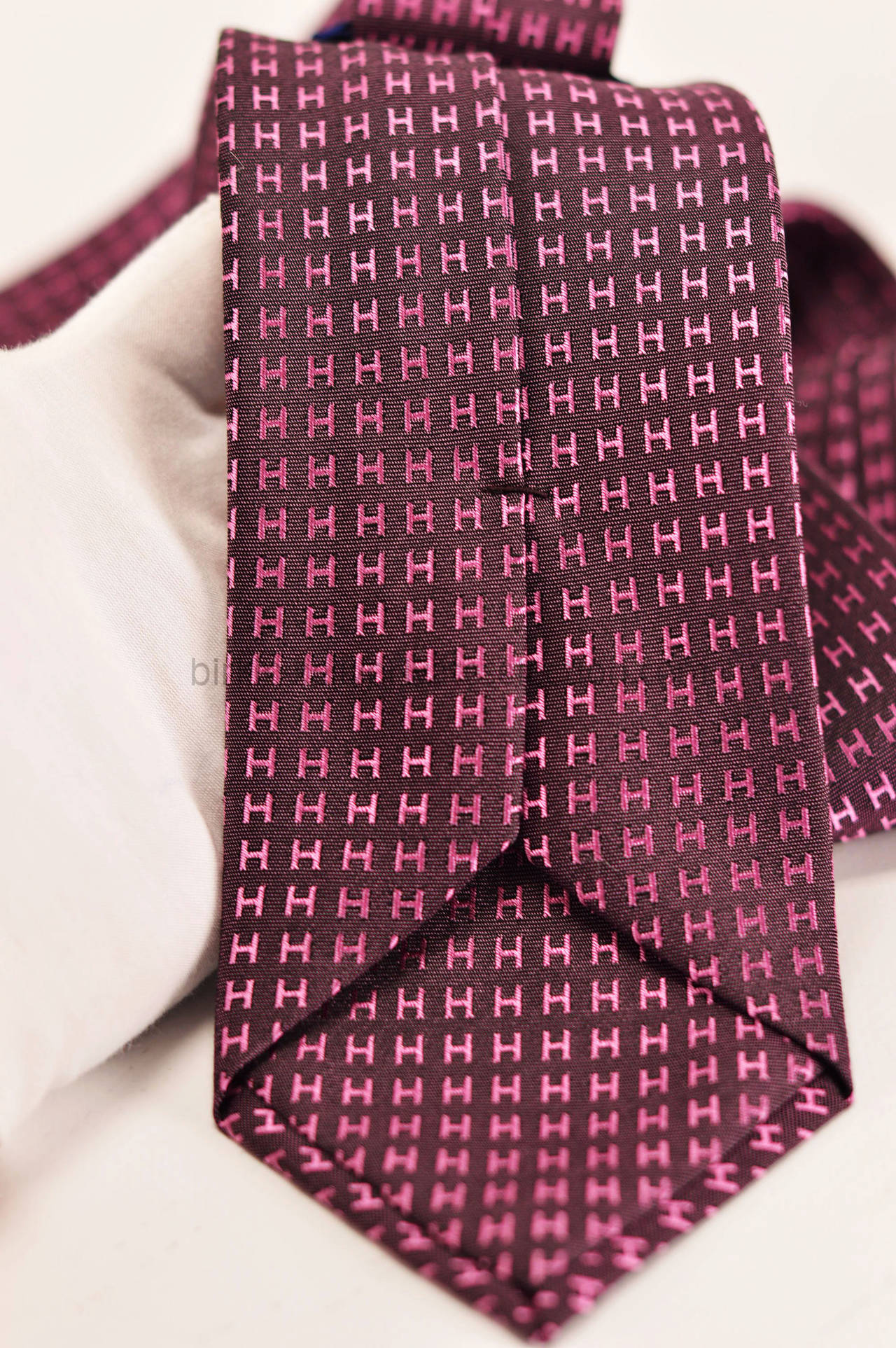 Hermes tie silk FACONNE H CHERRY PURPLE PINK 2015 In New Condition In Miami, FL