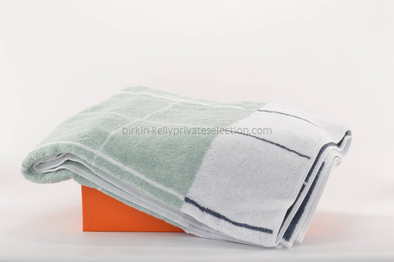 Women's or Men's HERMES Bath Towel AVALON SAMARCANDE Cotton GREY, BLUE, WHITE 2015.