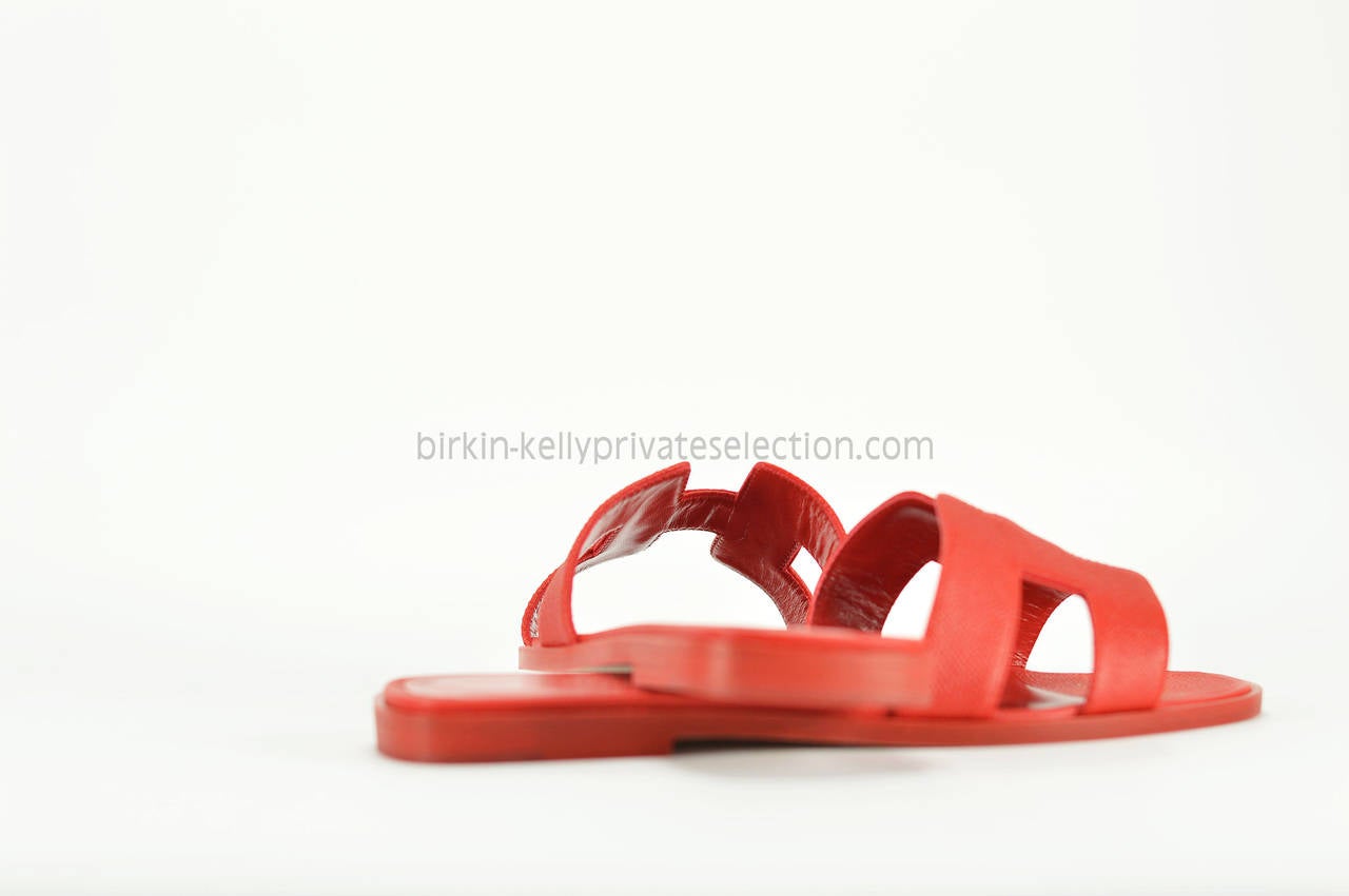 HERMES SANDALS Oran 38 EPSOM RED 2015. In New Condition In Miami, FL