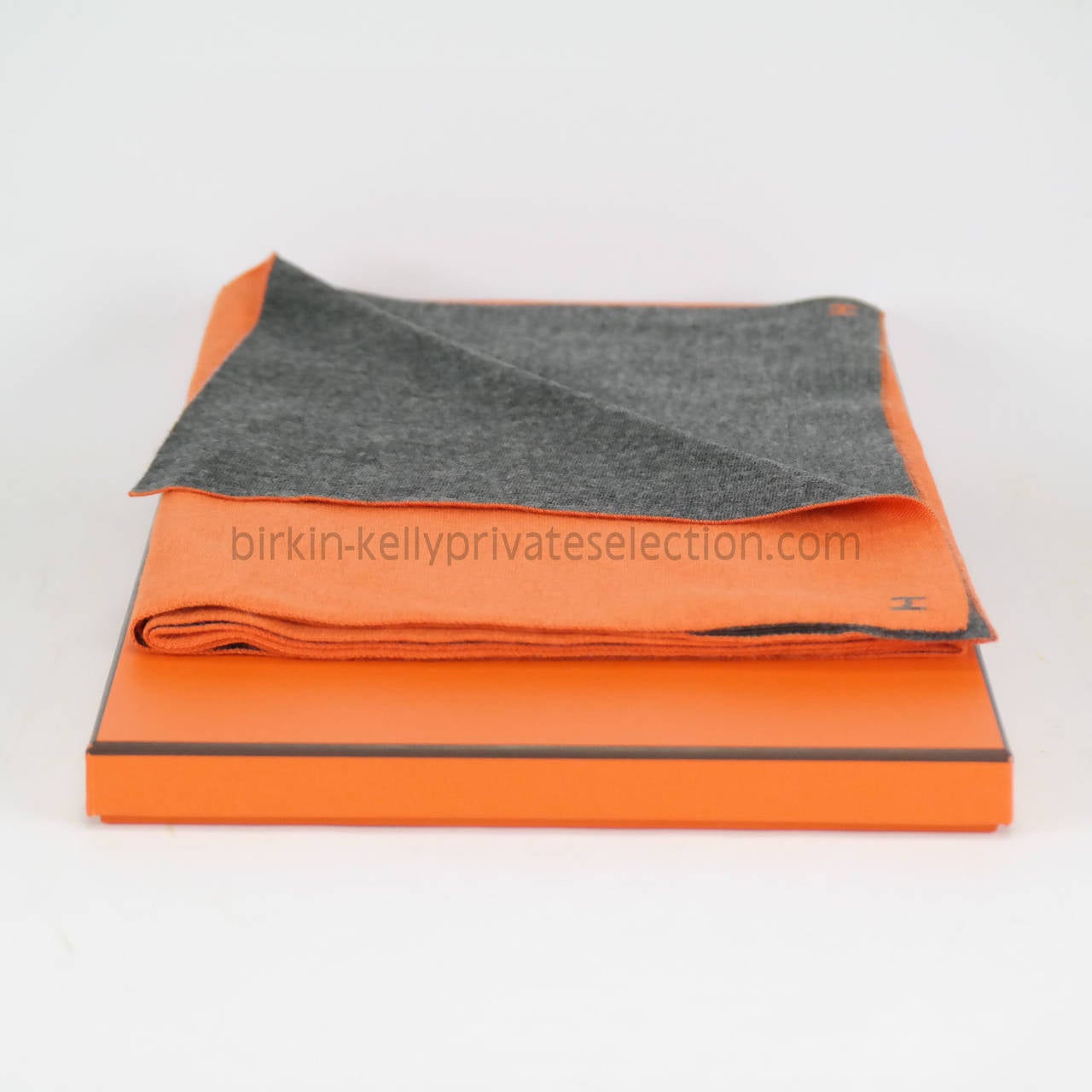 HERMES Scarf Maille Cachemire Silk Orange, Grey 2015. 4