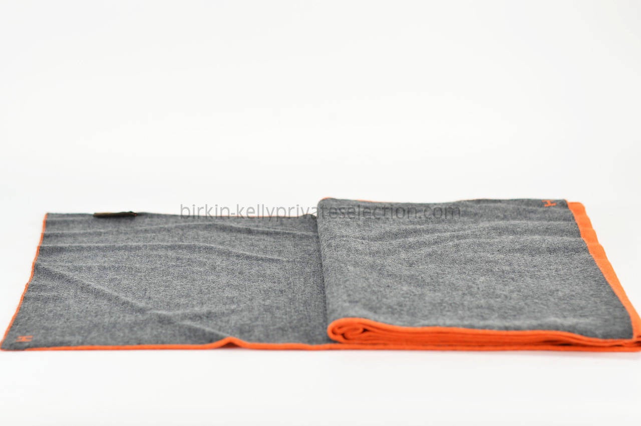 HERMES Scarf Maille Cachemire Silk Orange, Grey 2015. 2