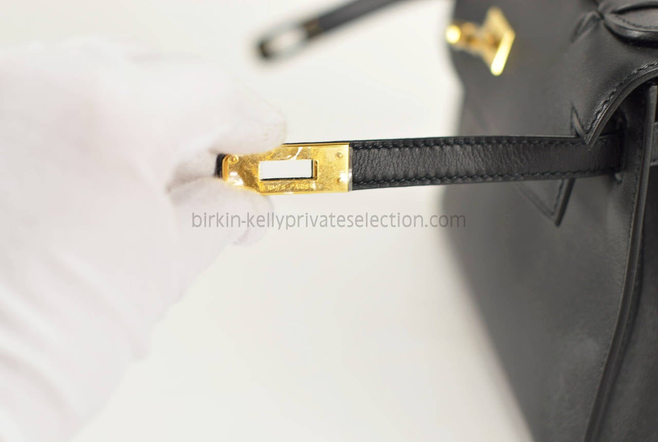 HERMES Handbag KELLY MINI VEAU SWIFT Black Gold Hardware 2015. 4