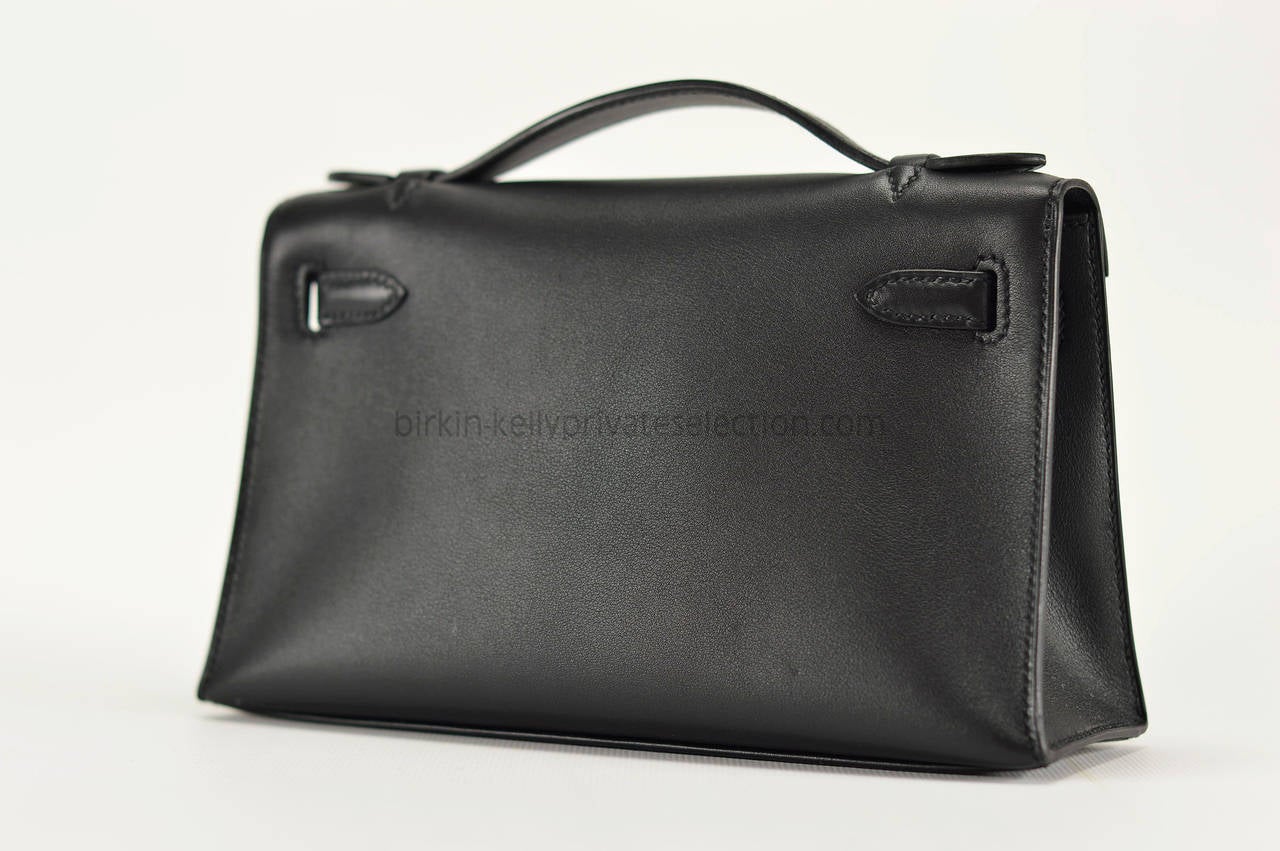Women's HERMES Handbag KELLY MINI VEAU SWIFT Black Gold Hardware 2015.