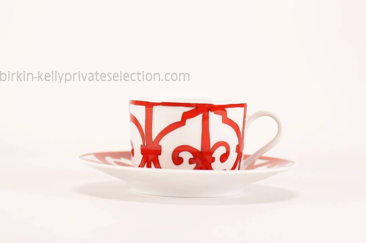 Hermes GUADALQUIVIR Tea Cup and Saucer set Red 2015.

Pre-owned and never used

Bought it in hermès store in 2015.

Model;:Guadalquivir.

Color: Red.

Set including;

-2 Cups of tea.

-2 Plate tea.

-Original Invoice.

-Shipment
