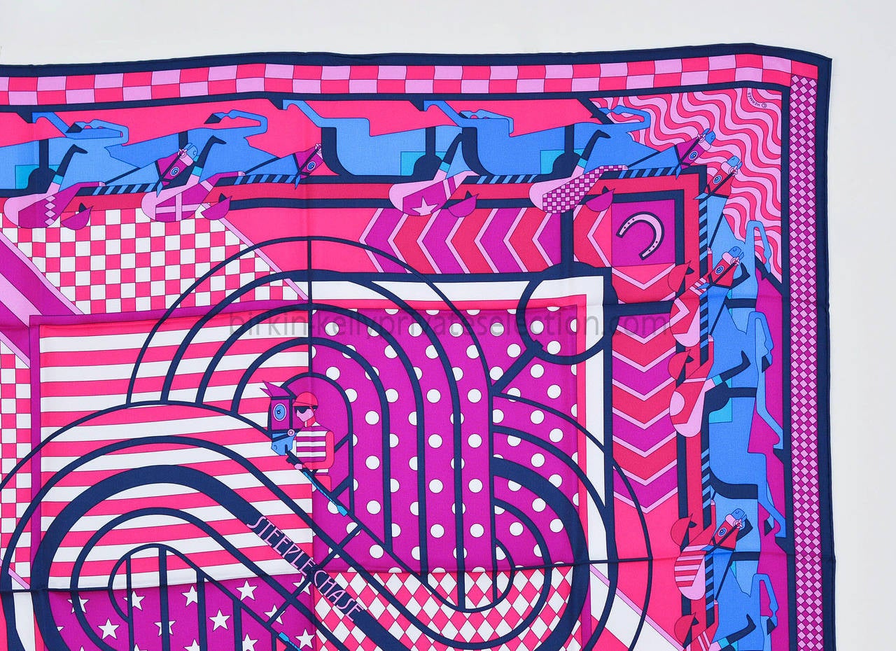 HERMES CARRE TWILL 100% Seide 90CM STEEPLE CHASE Blau Rosa Weiß 2015. im Zustand „Neu“ in Miami, FL