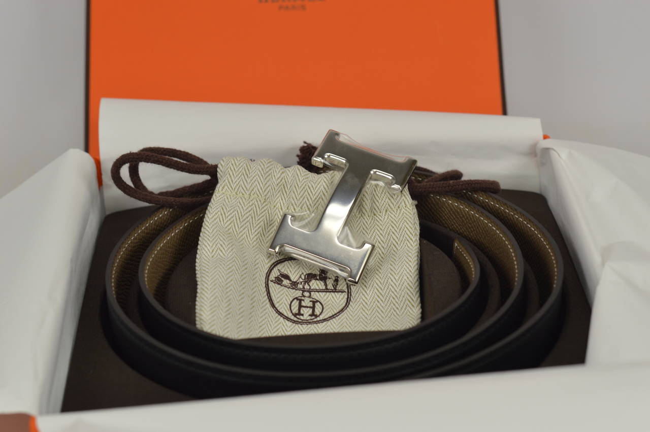2014 Hermes belt. Reversible leather Noir/etoupe Palladium Hardware In New Condition In Miami, FL