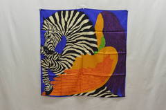 Hermès Carré "Zebra Pegasus"  Violet/bleu/orange 100%Silk.