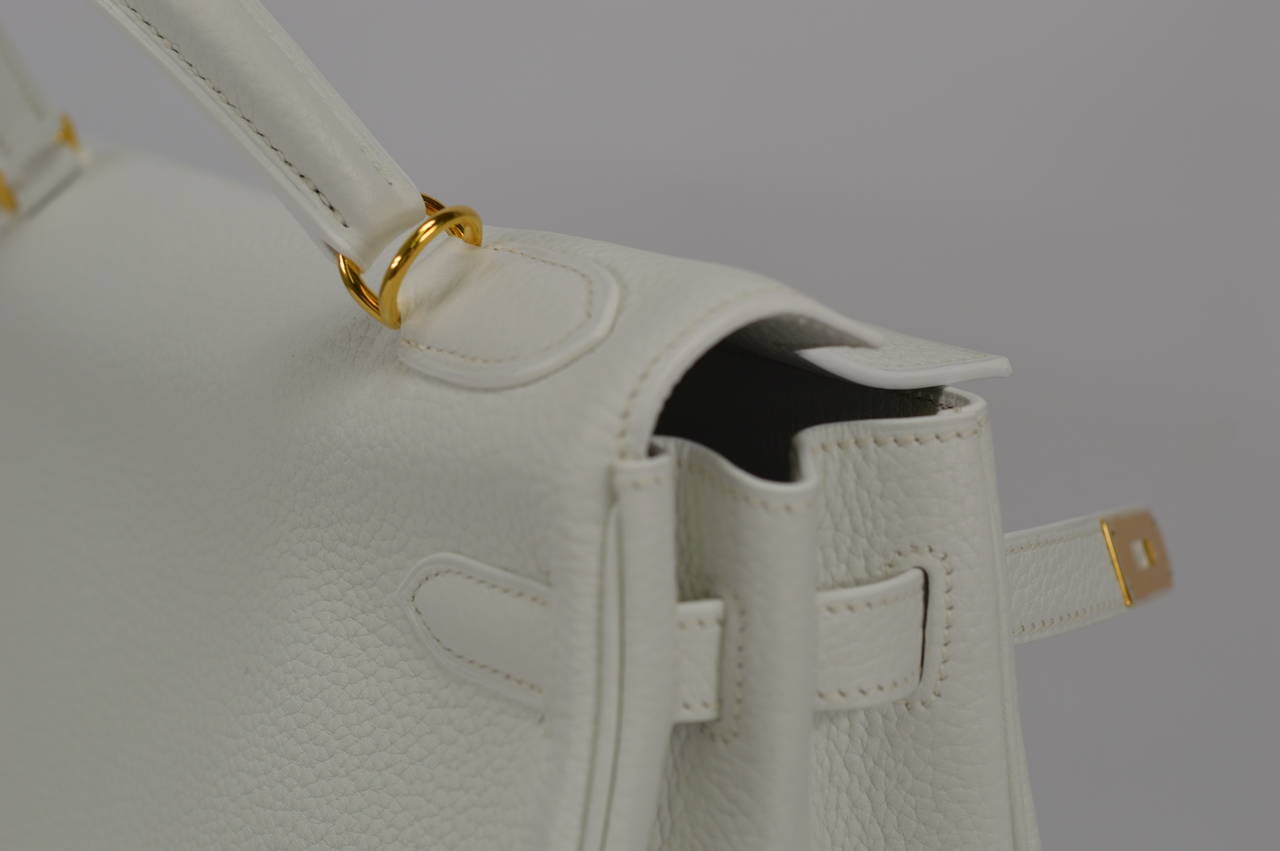 2014 Hermes Kelly Bag  32cm White color Gold Hardware. 3