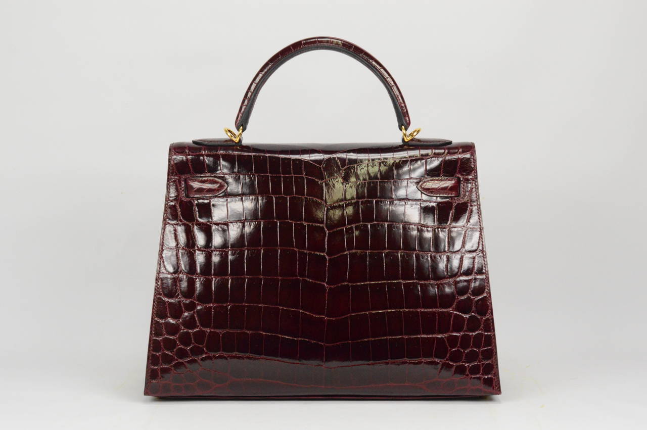 Women's 2014 Hermès Kelly bag 32cm Bordeaux Mat Crocodile with Gold Hardware
