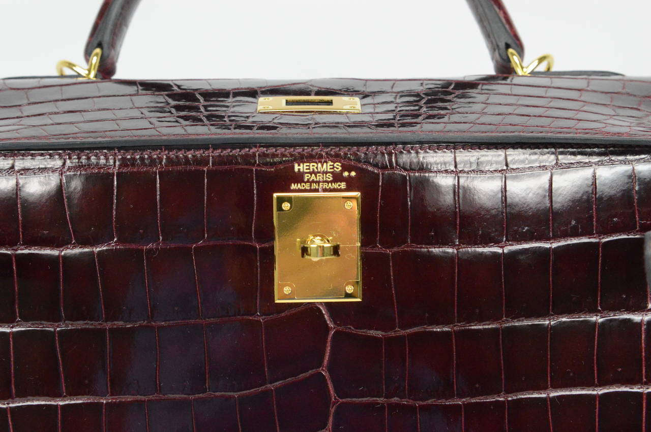 2014 Hermès Kelly bag 32cm Bordeaux Mat Crocodile with Gold Hardware 2