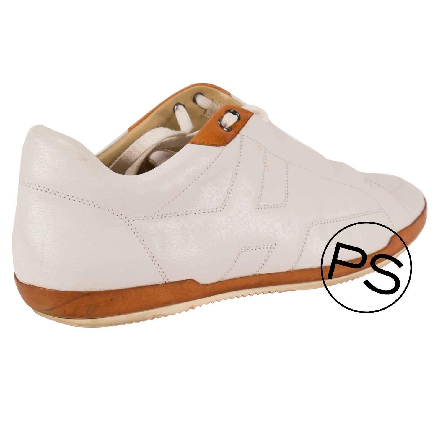 Hermes Sneakers White 2013

Pre-owned and used.

Bought it in Hermes store in 2013.

Composition: Soie

Model;Snakers

Size:41

Color; Blanc

-Shipment and Insurance, 100% Safe.

-Secure payment to the company. (bank transfer)

- 